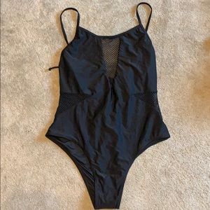 NWT CUPSHE BATHING SUIT